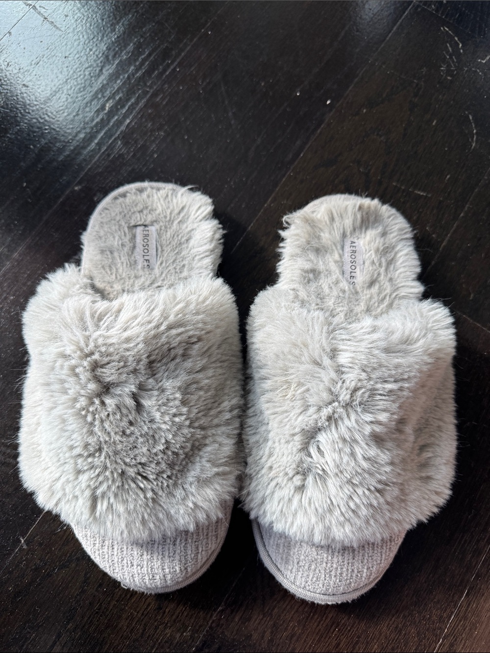 AEROSOLES Women's Plush Slide Slippers in Light Gray